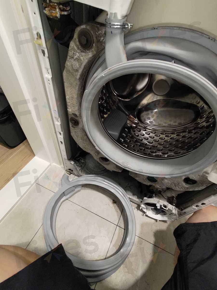 門膠邊破裂🔨Siemens西門子前置式洗衣機 WS10O260BY/04FD